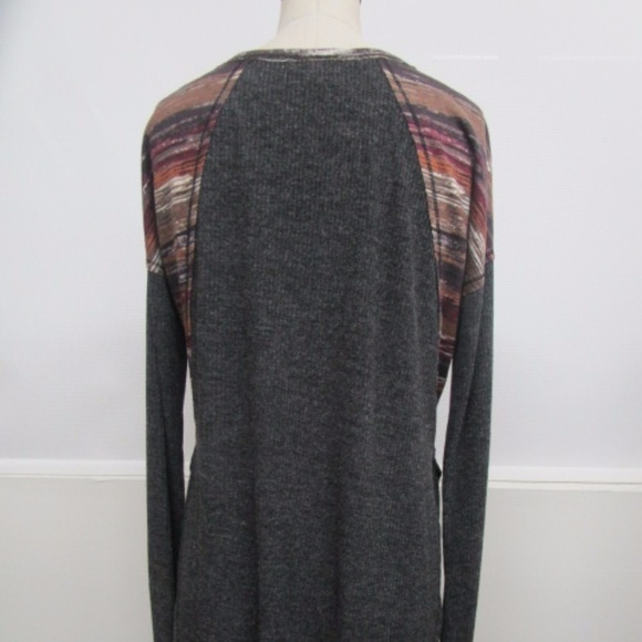 NWT Hem & Thread Rounded Hem Contoured Ribbed Top - Picture 4 of 5